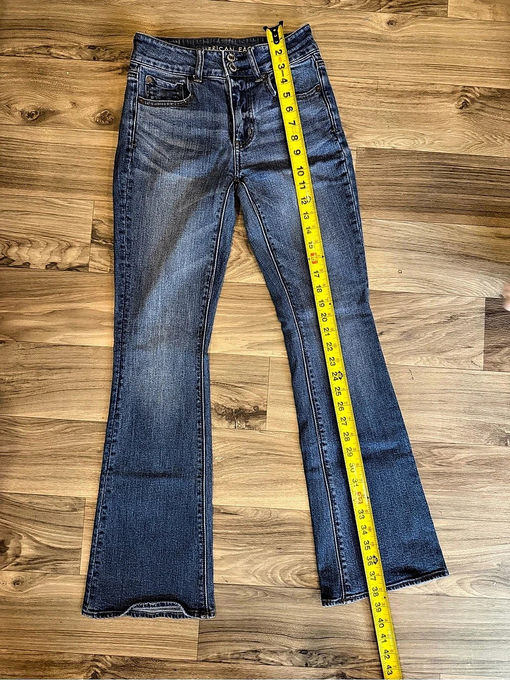 American Eagle Hi-Rise Artist Flare Jeans Size 00 EUC